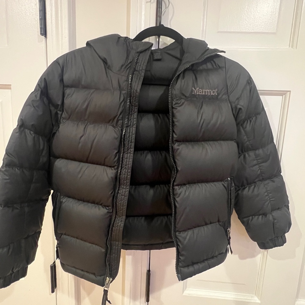 Boy Marmot black coat light use.